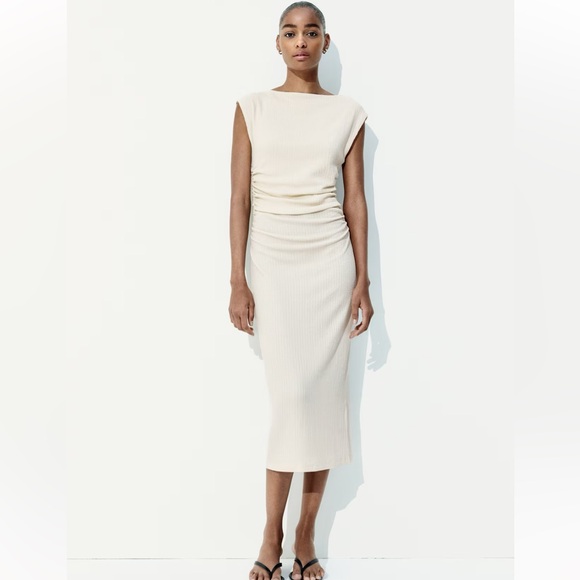 H&M Dresses & Skirts - H&M Cream Midi Dress